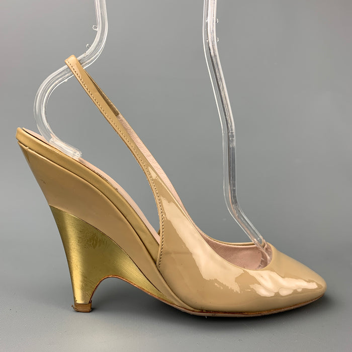 MIU MIU Size 5.5 Beige & Gold Patent Leather Pumps