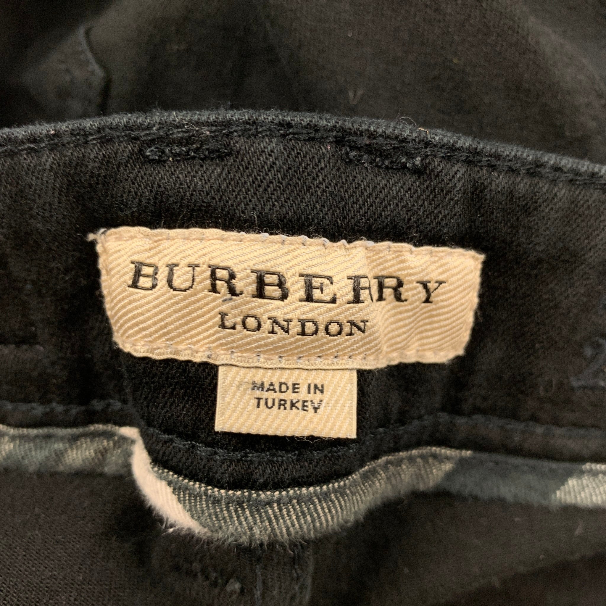 BURBERRY LONDON Size 29 Black Skinny Jeans – Sui Generis Designer