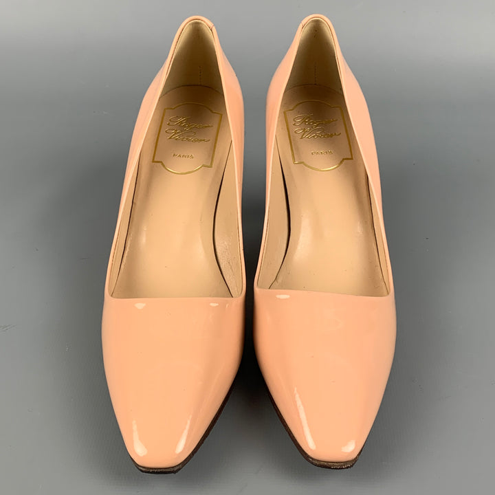 ROGER VIVIER Size 6 Nude Patent Leather Curved Heel Pumps