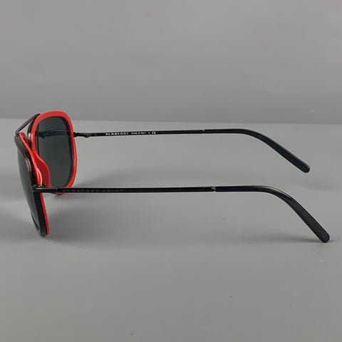 BURBERRY Lunettes de soleil aviateur en acétate noir rouge