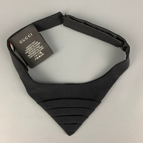 GUCCI Black Silk Bow Triangle Tie