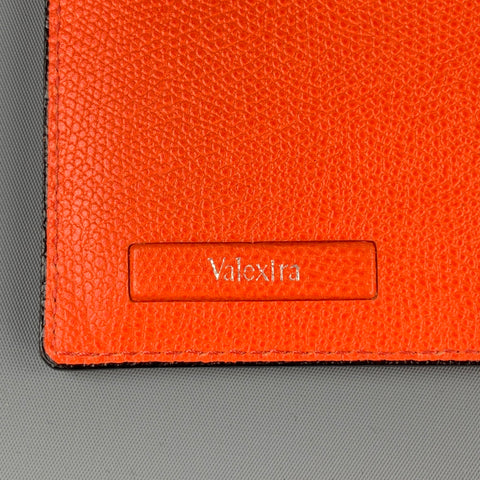 Étui pour iPad en cuir grainé orange VALEXTRA