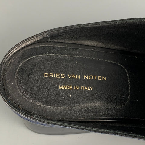 DRIES VAN NOTAN Talla 7.5 Botas sin cordones de cuero en relieve azul marino