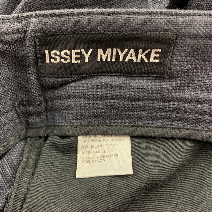 ISSEY MIYAKE Size 30 Navy Nylon Top Cropped Zip Fly Casual Pants