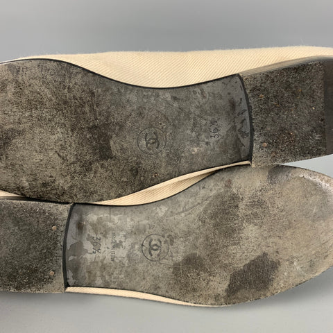 CHANEL Size 5.5 Cream Black Denim Ballet Flats