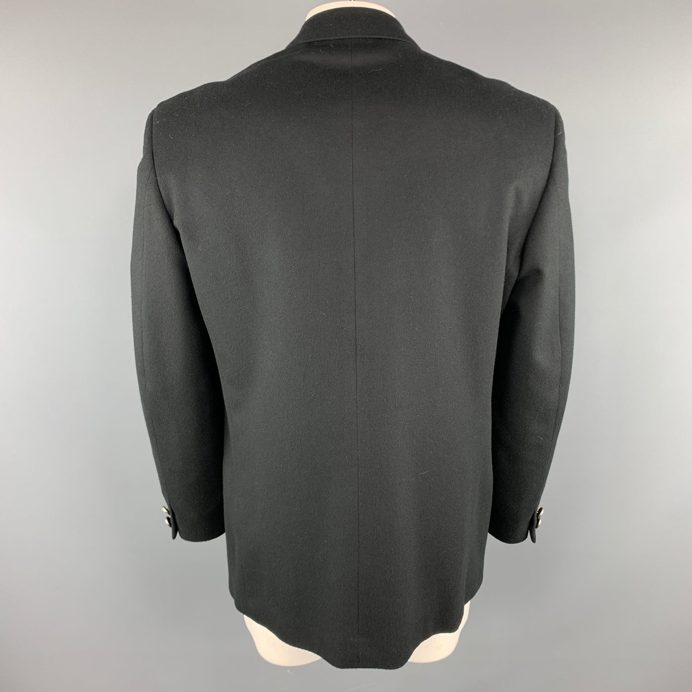 Vintage VERSUS by GIANNI VERSACE Size 42  Black Wool / Cashmere Embossed Sport Coat