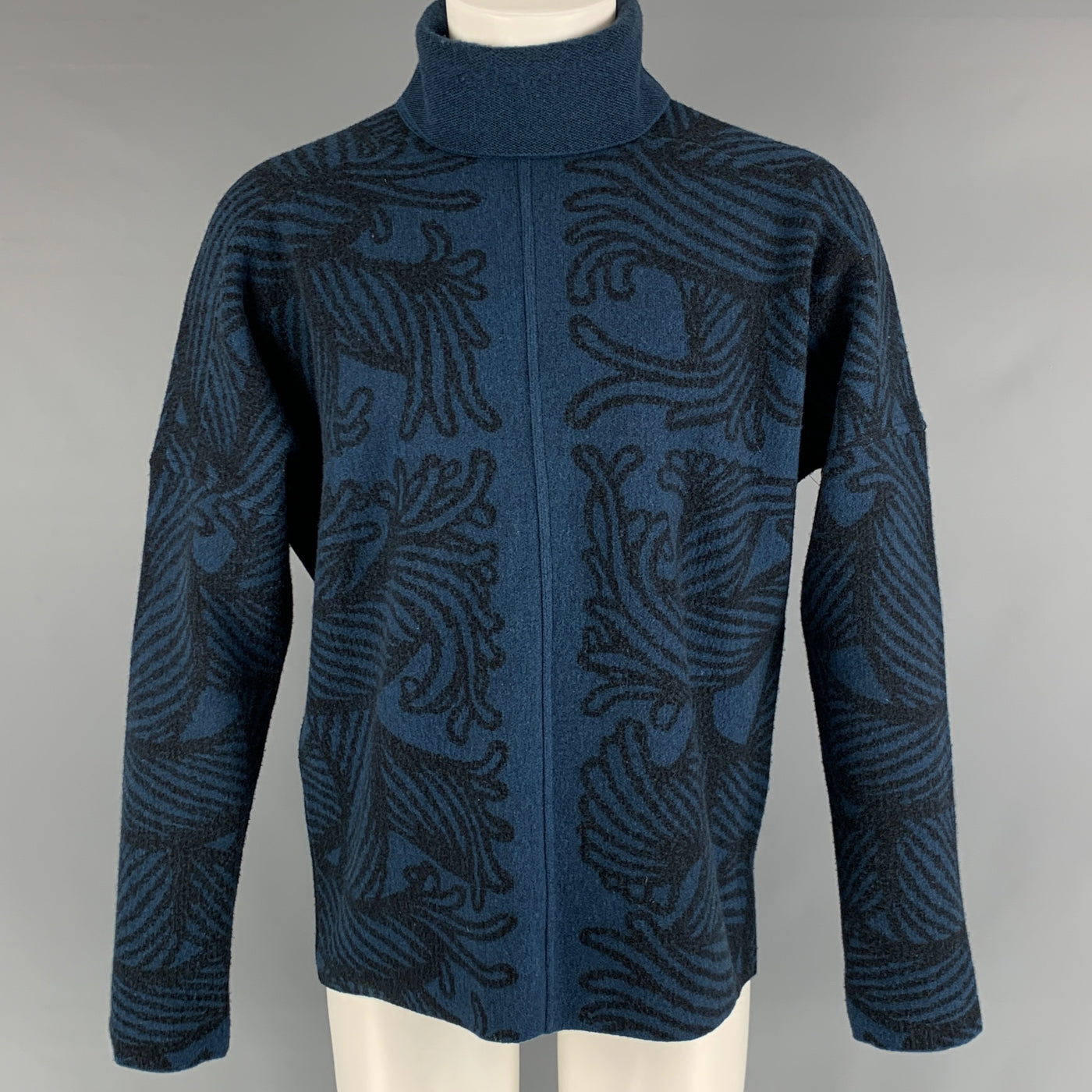 Louis Vuitton Turtleneck Sweater - Blue Knitwear, Clothing - LOU617007