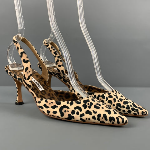 MANOLO BLAHNIK Talla 7 Zapatos de tacón con tira trasera y estampado animal de lona color canela