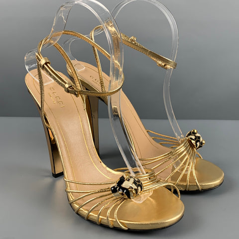 GUCCI Talla 9 Sandalias con tira al tobillo de cuero dorado