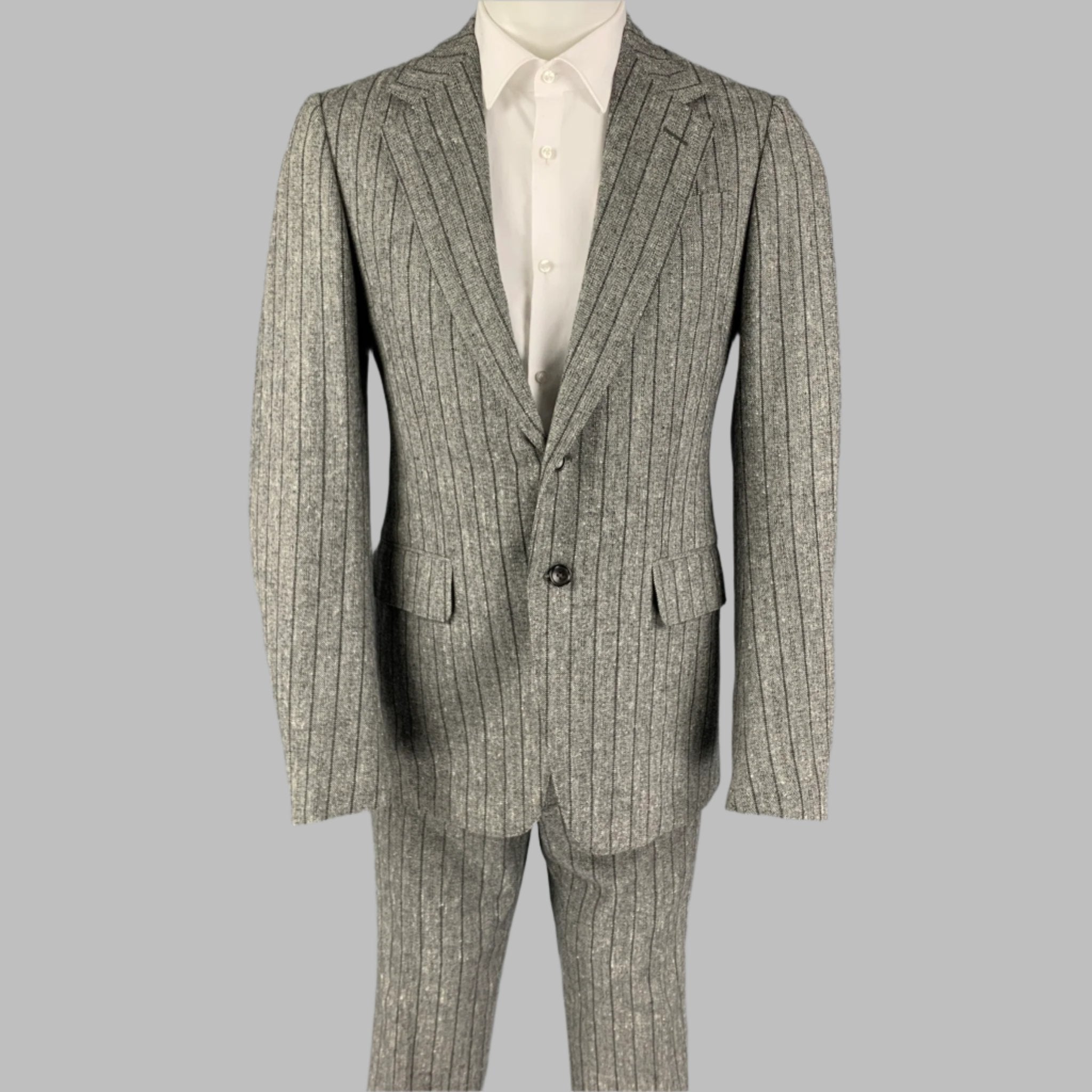 GUCCI Size 38 Grey Stripe Wool Blend Notch Lapel Suit – Sui