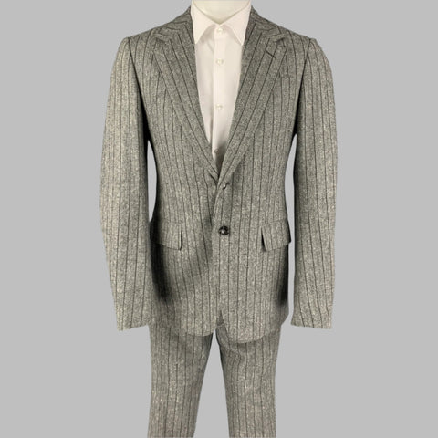 GUCCI Size 38 Grey Stripe Wool Blend Notch Lapel Suit