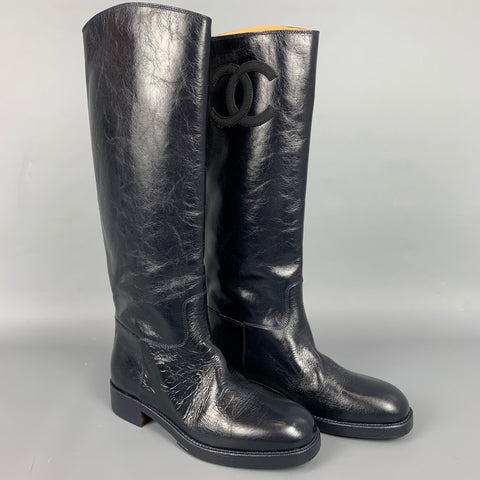 CHANEL Talla 8.5 Botas CC sin cordones de cuero craquelado azul medianoche