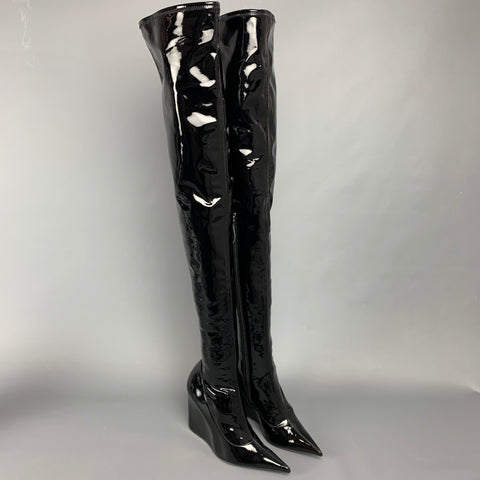 AMINA MUADDI Danielle Talla 7.5 Botas hasta la rodilla de charol negro
