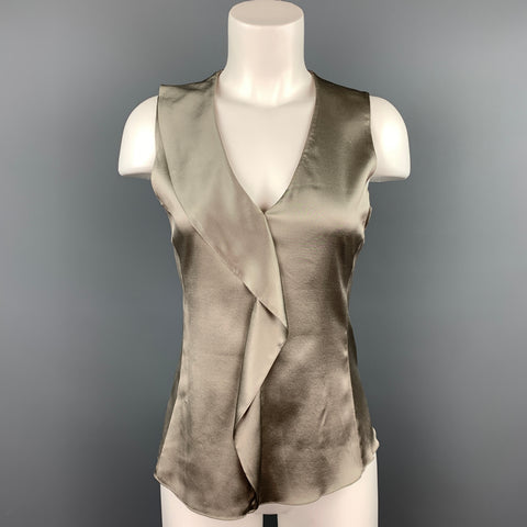 ARMANI COLLEZIONI Talla 4 Blusa con cuello en V y volantes de seda satinada plateada