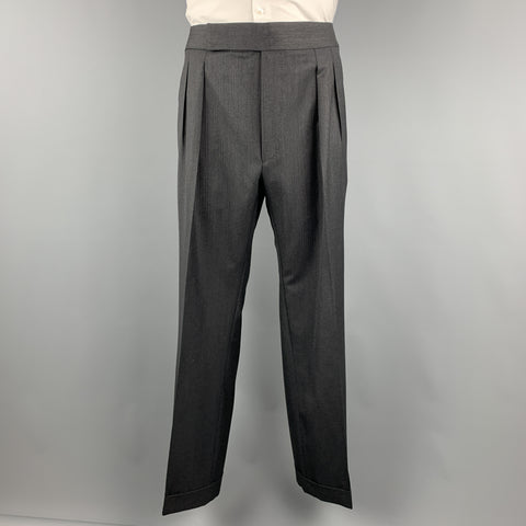 TOM FORD Size 50 Charcoal Wool Herringbone Notch Lapel  Suit