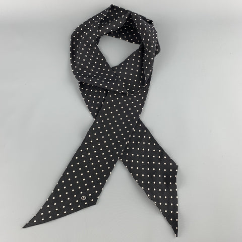 Bufanda de corbata de Twilly de seda con lunares en blanco y negro de GUCCI