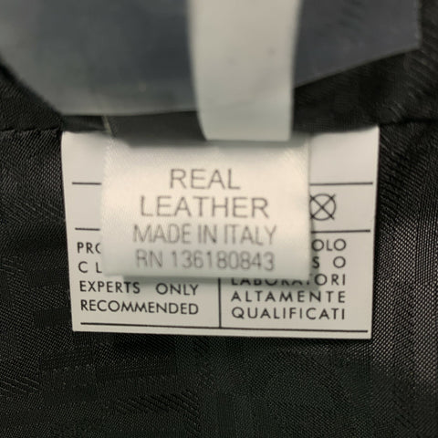 SALVATORE FERRAGAMO Taille 40 Veste en cuir noir à revers solide