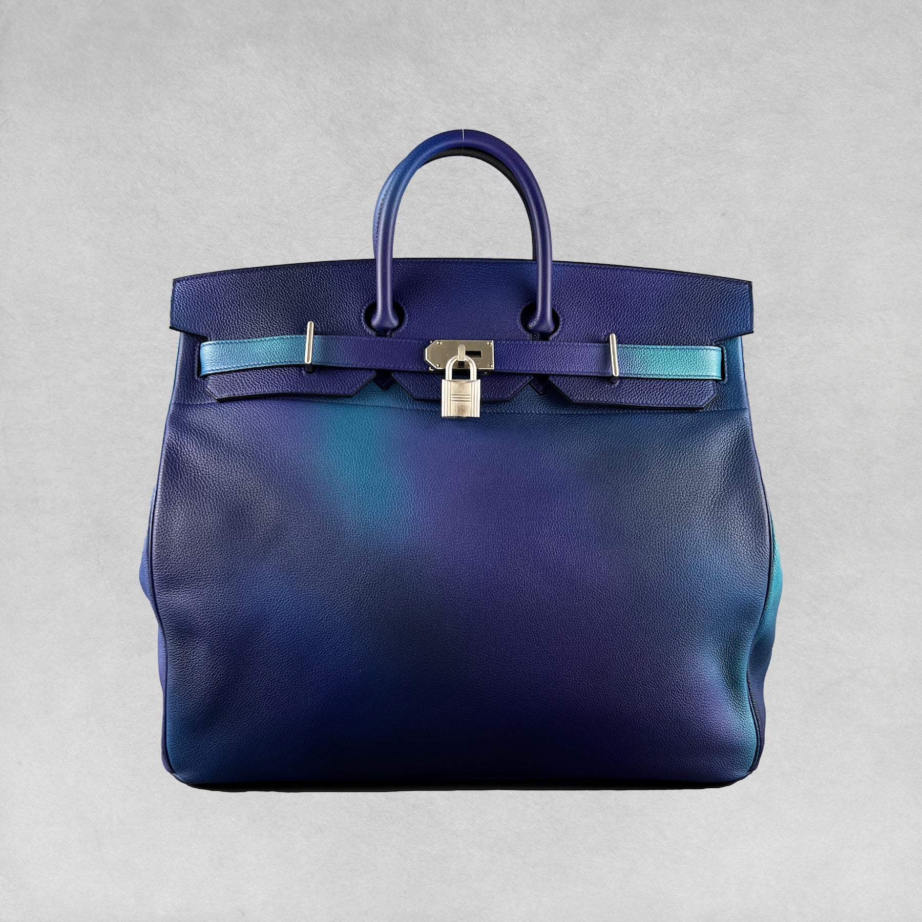 Hermès Spring/Summer 2019 Ombré Haut à Courroies Cosmos HAC 50 in Blue Nuit, Violet and Aqua Togo leather from the Sui Generis archive, SKU 115030