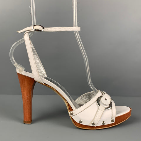 D&amp;G by DOLCE &amp; GABBANA Sandalias de plataforma blancas talla 7