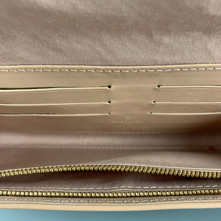 LOUIS VUITTON Vernis Sunset Blvd Bolso de mano de charol en relieve beige