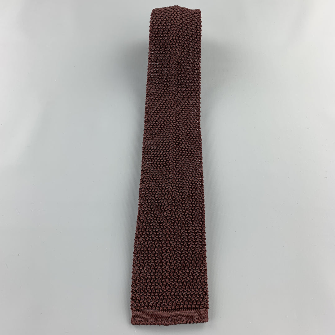 NEW &amp; LINGWOOD Cravate en tricot texturé en soie bordeaux foncé