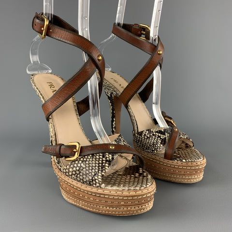 PRADA Talla 9.5 Sandalias peep con tiras y plataforma de piel de pitón