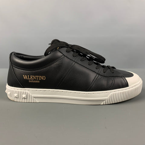 VALENTINO 'City Planet Rockstud'  Size 8 Black Studded Leather Low Top Sneakers