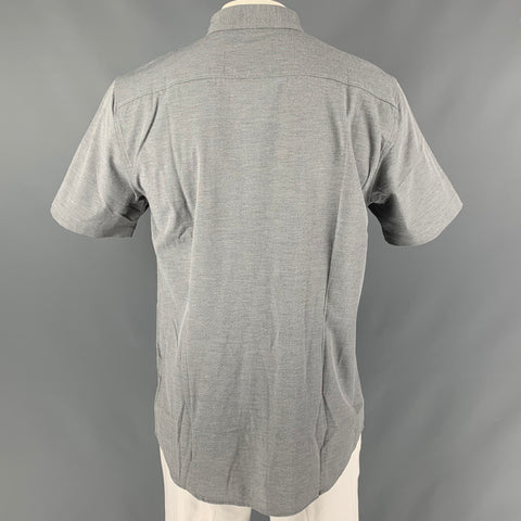 VUORI Size L Grey Solid Button Down Short Sleeve Shirt