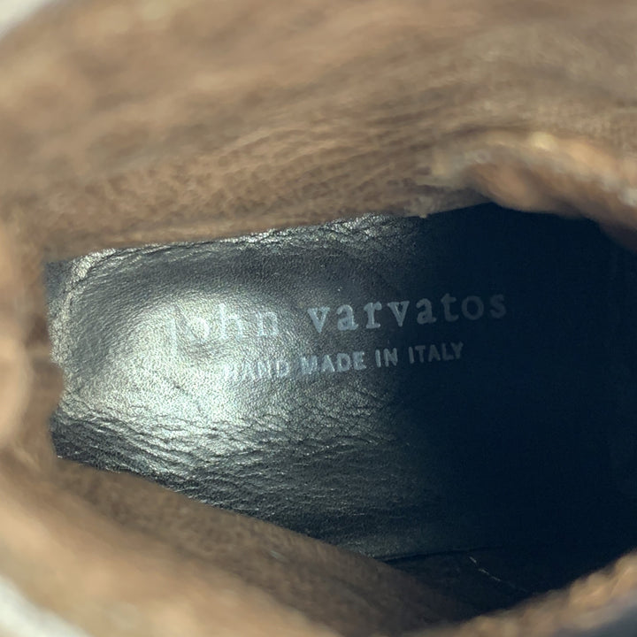 JOHN VARVATOS Talla 7.5 Botas con punta de ala de cuero perforado marrón oscuro