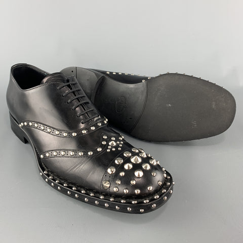 PRADA F/W 09 Taille 8.5 Chaussures à lacets en cuir clouté noir