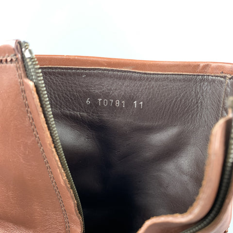 MIU MIU Taille 11 Bottes à bout d'aile en cuir perforé marron