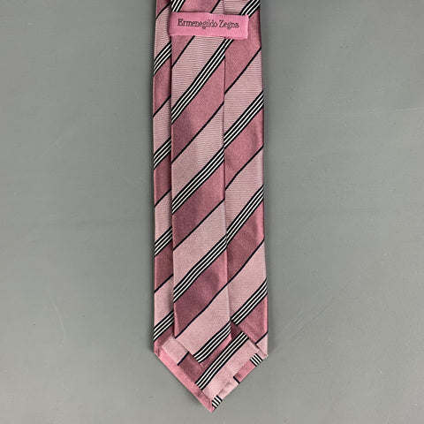 ERMENEGILDO ZEGNA Corbata de seda con rayas diagonales en rosa y negro