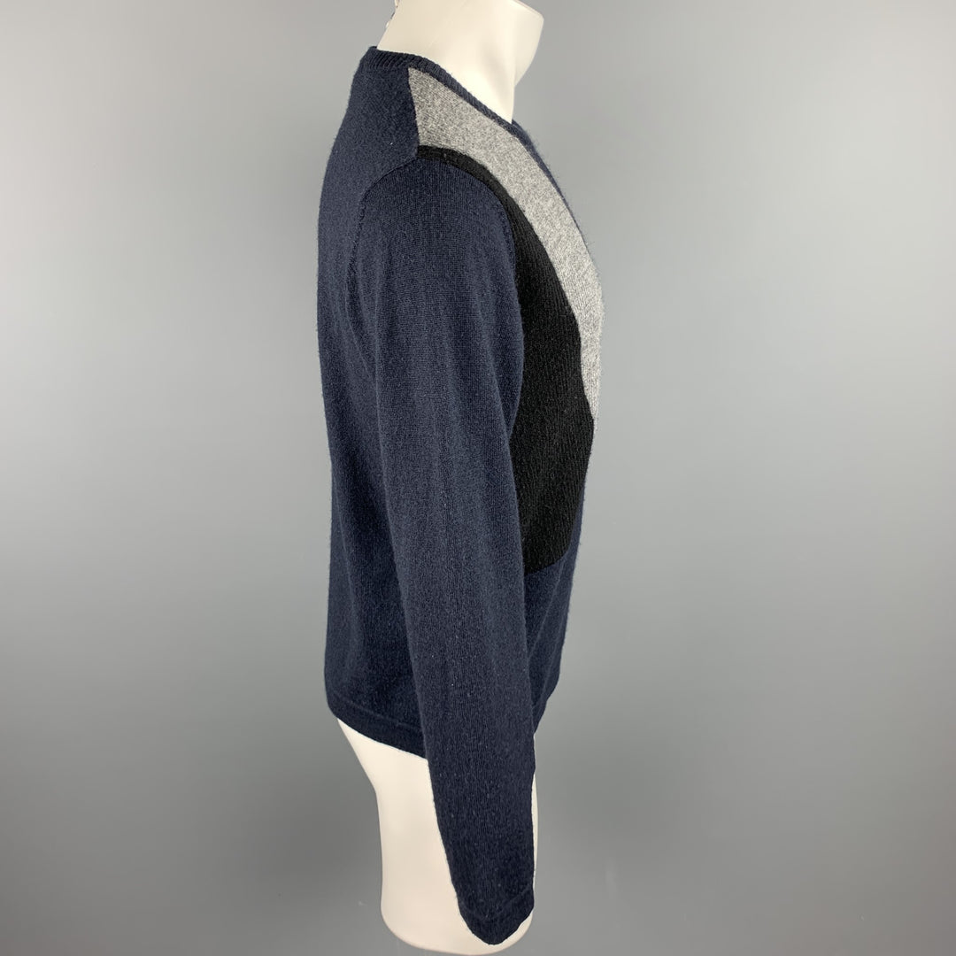 YMC Talla M Jersey de lana con cuello redondo y bloques de color azul marino y negro