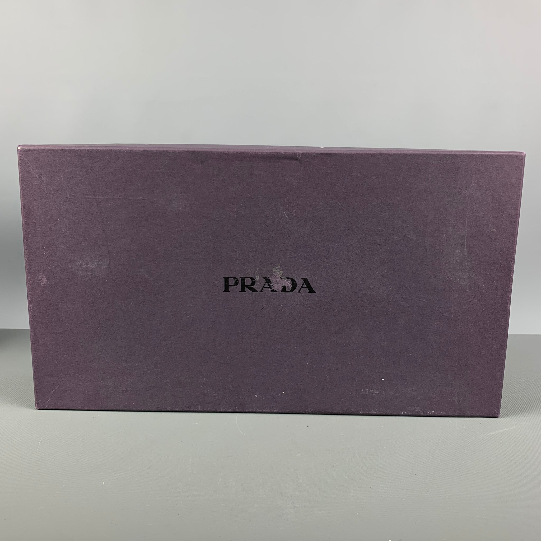 Prada shoe outlet box