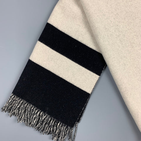 Écharpe en laine d'agneau color block noire et blanche de la collection RALPH LAUREN