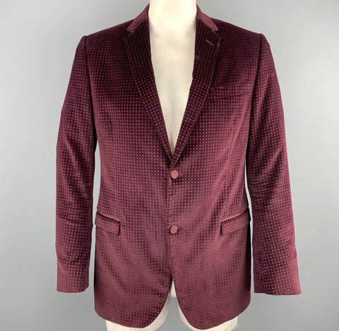 GUCCI Size 44 Long Burgundy Textured Cotton Velvet Notch Lapel Sport Coat