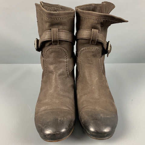 PRADA Taille 10 Bottines à bride en cuir marron