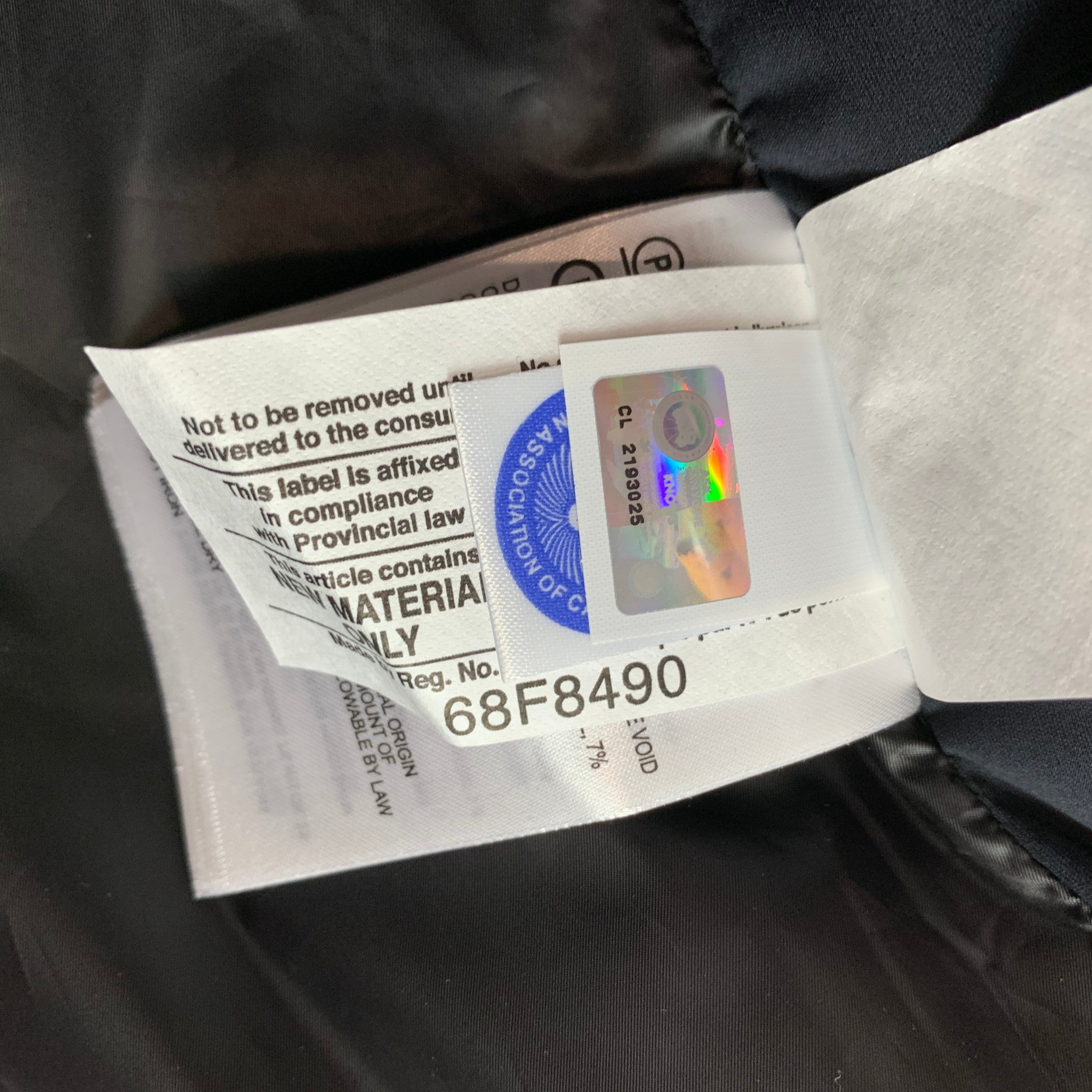 Canada goose hotsell 68f8490 zip