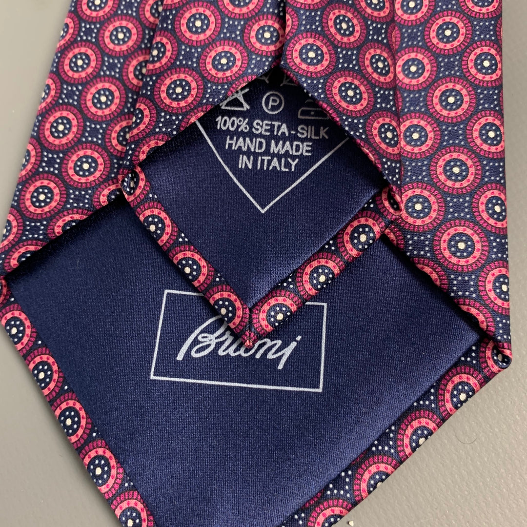 BRIONI Corbata de seda con estampado circular en color burdeos y azul marino