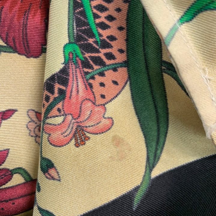 GUCCI Talla XXL Camisa de manga corta Campamento de seda con estampado multicolor beige