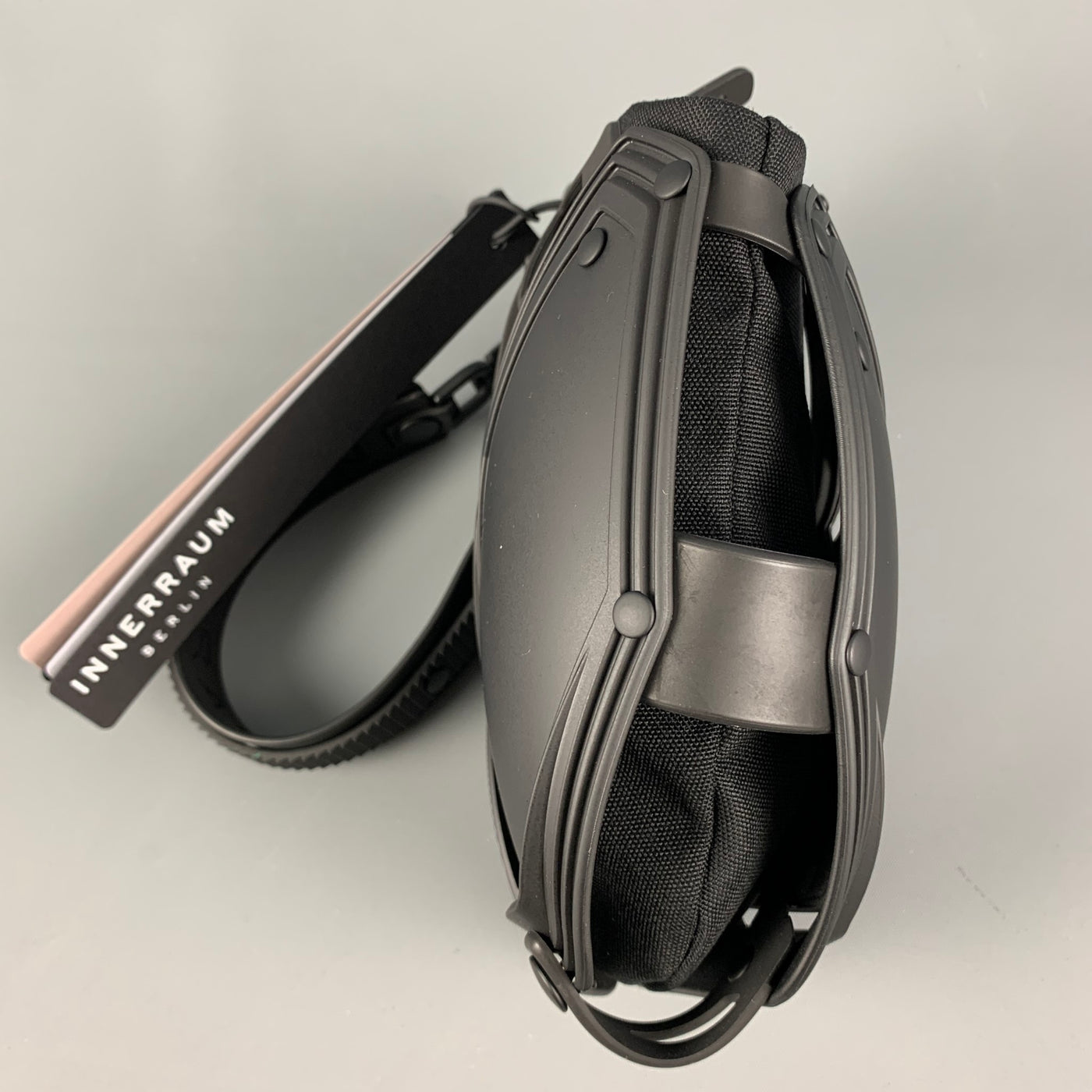 INNERRAUM Black Panelled Phone Pouch Bag – Sui Generis Designer