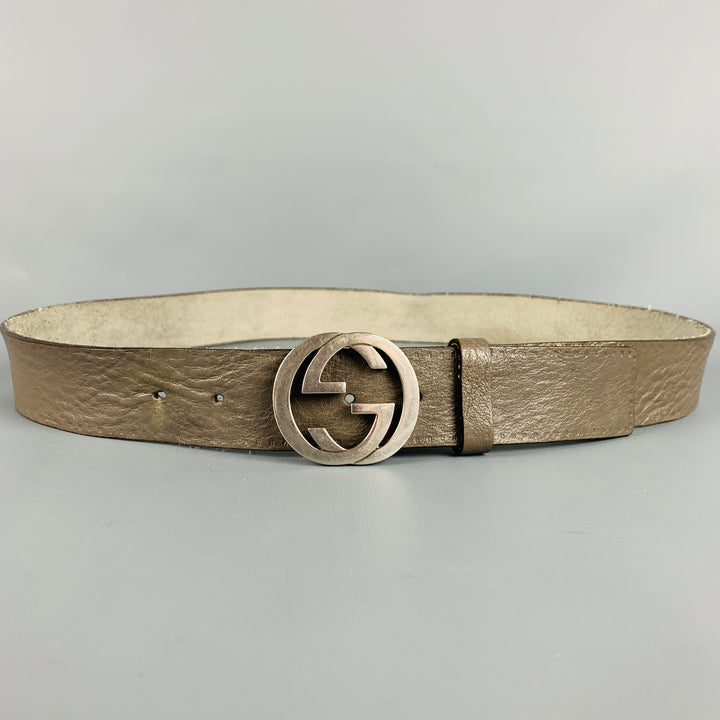 GUCCI Talla 38 Cinturón de cuero con monograma plateado gris