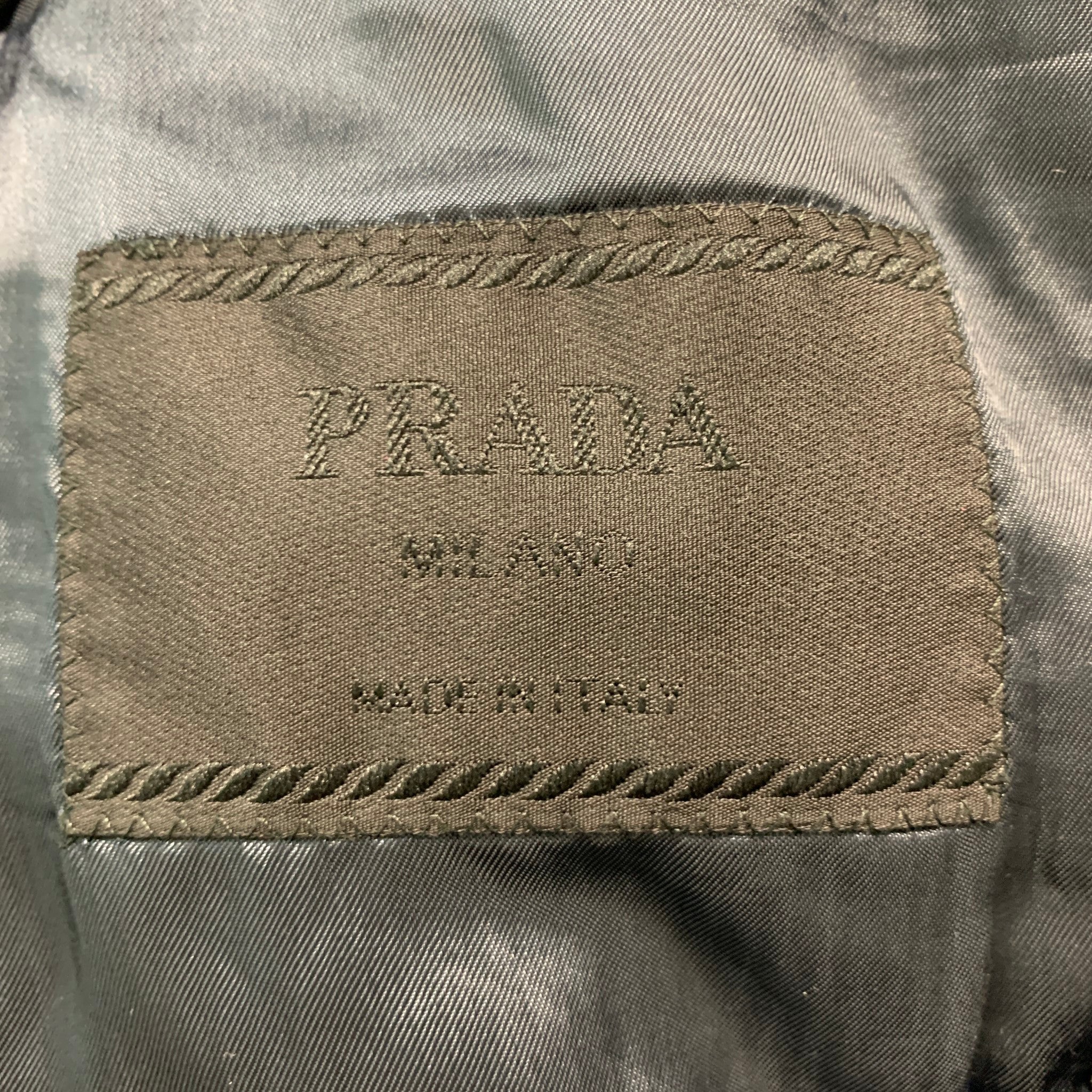 PRADA Size 34 Navy Cream Pinstripe Viscose Linen Pleated Suit