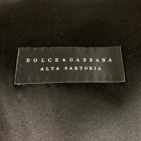 DOLCE &amp; GABBANA Talla 48 Chaleco con botones de seda y mohair de lana lisa