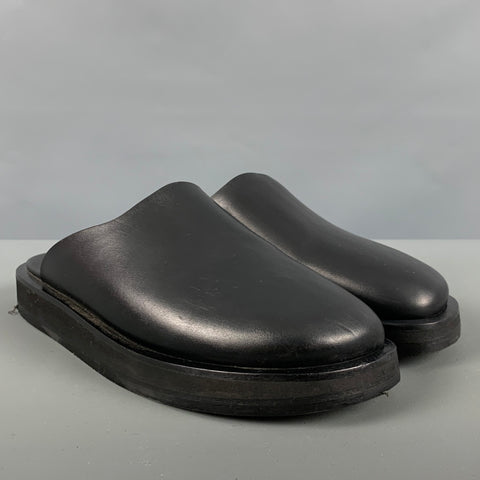 Zapatos planos negros THE ROW talla 7.5