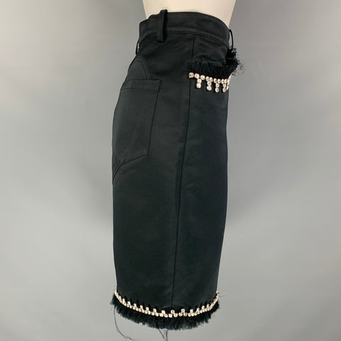 AREA Taille 8 Short en polyester noir avec braguette zippée et perles