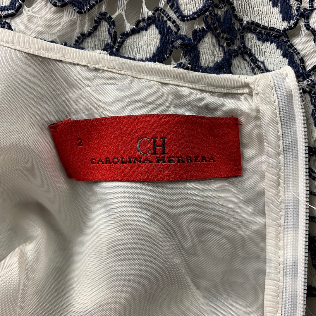 CAROLINA HERRERA Taille 2 Robe fourreau en coton mélangé en dentelle marine et blanche