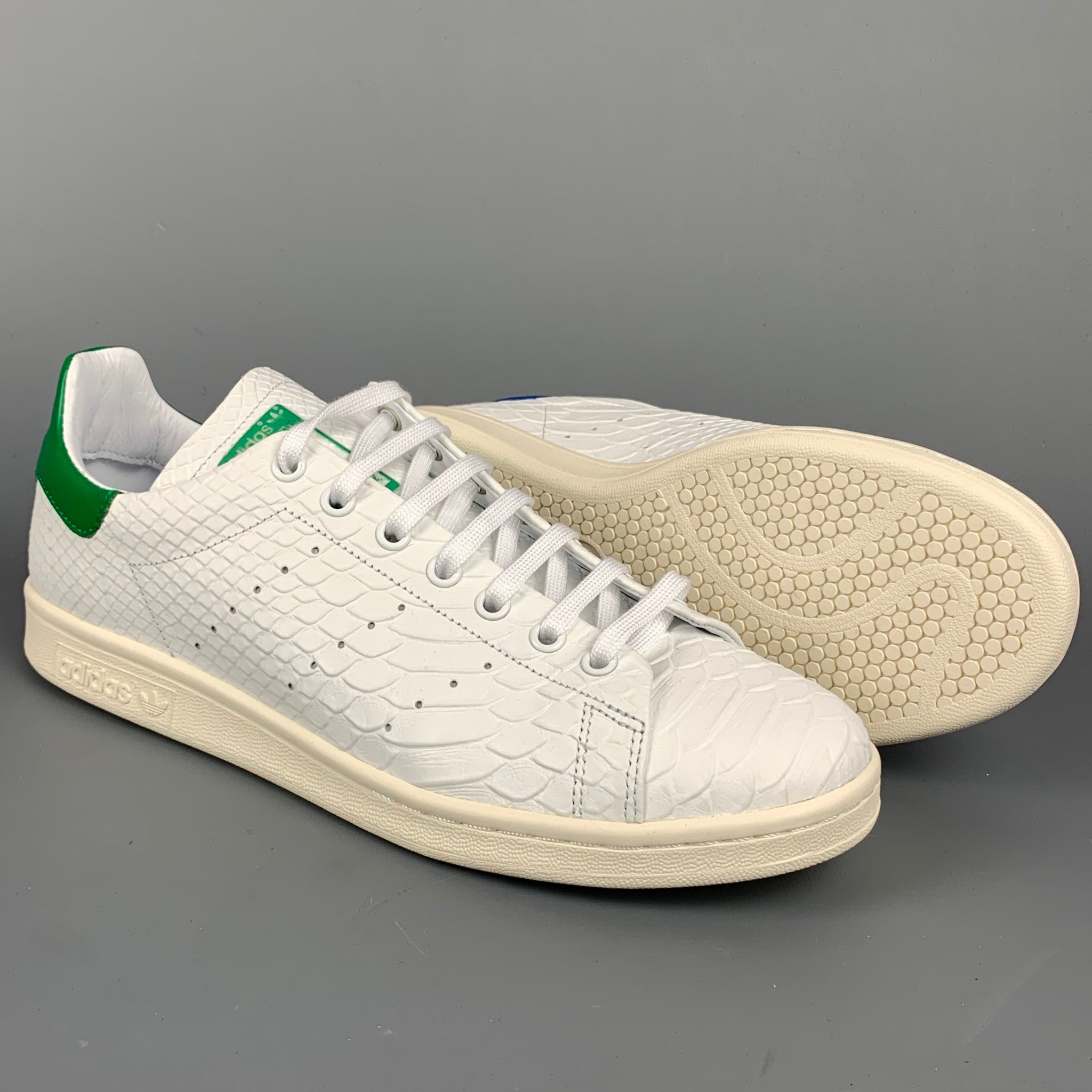 stan smiths size 10
