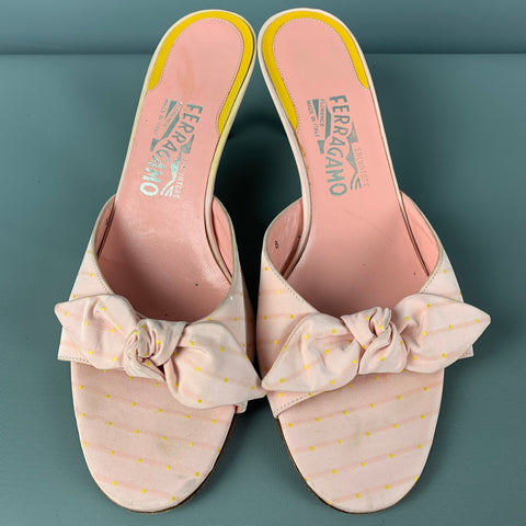SALVATORE FERRAGAMO Talla 9 Sandalias de tacón de gatito amarillo de cuero rosa