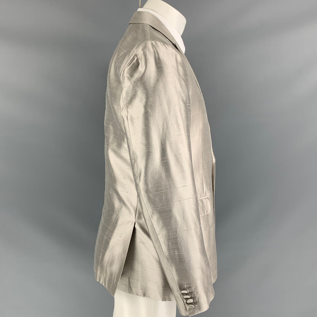 BURBERRY Size 38 Silver Textured Silk Peak Lapel Sport Coat